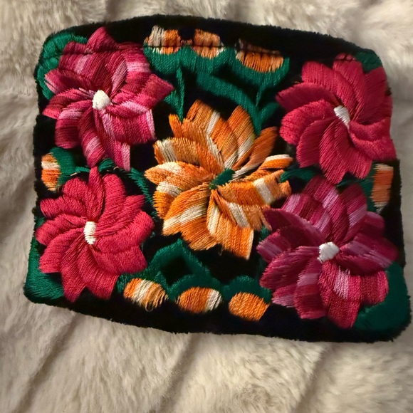Floral Embroidered Clutch - Multicolor - Picture 3 of 5